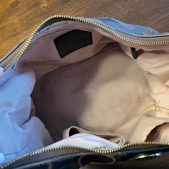 Coach Handbag - Picture 3 of 6